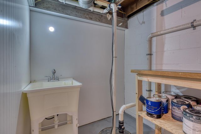 220 S Tekoppel Avenue, Evansville, IN 47712