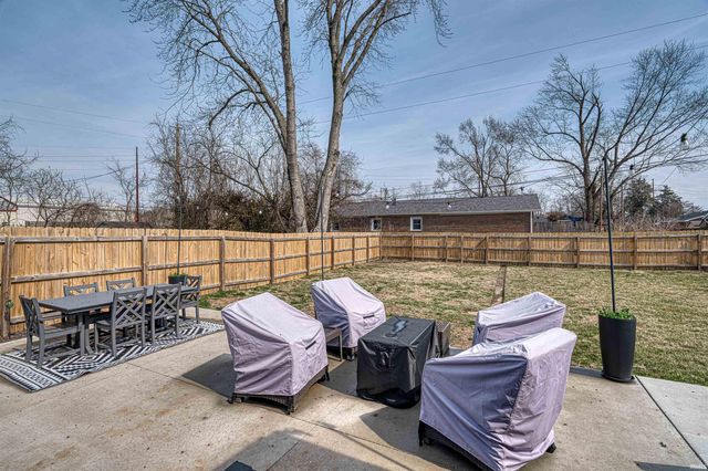 220 S Tekoppel Avenue, Evansville, IN 47712