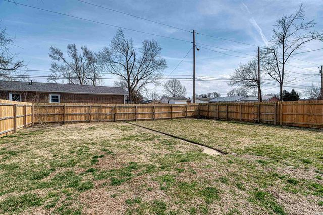 220 S Tekoppel Avenue, Evansville, IN 47712