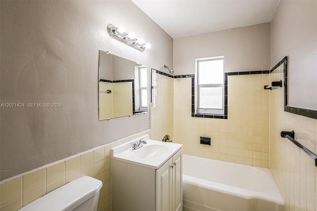 1943 Thomas Street, Hollywood, FL 33020