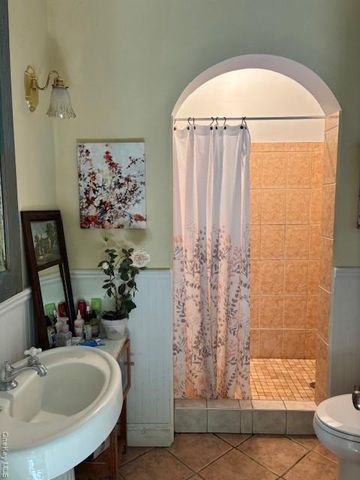 761 E Main Street, Riverhead, NY 11901