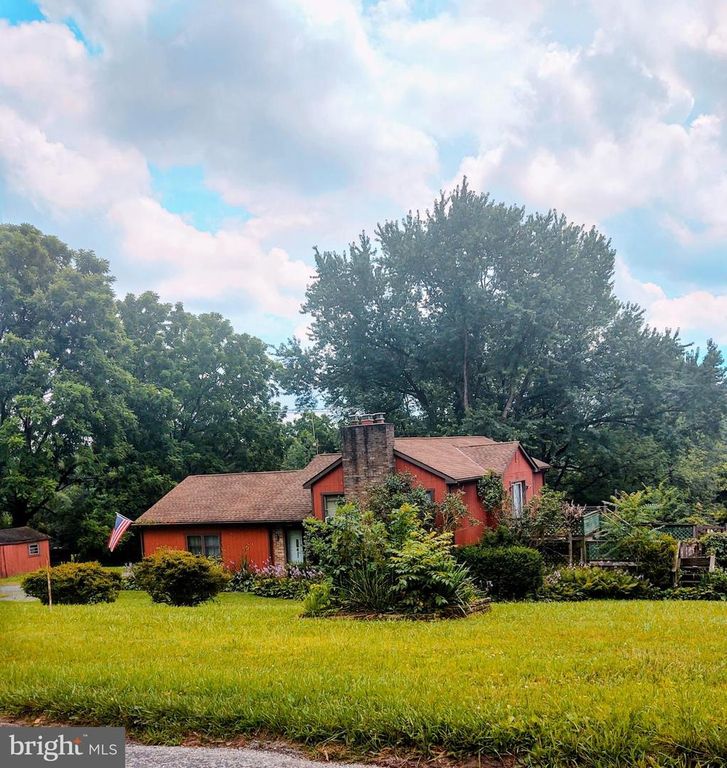 523 RIVER RD, Delta, PA 17314