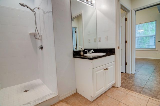 1563 NW 29TH ROAD 108, Gainesville, FL 32605