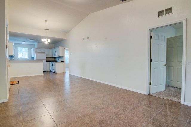 1563 NW 29TH ROAD 108, Gainesville, FL 32605