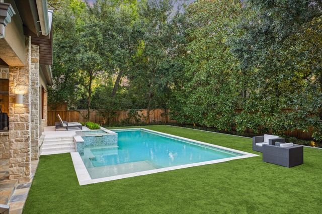 354 Piney Point Road, Houston, TX 77024