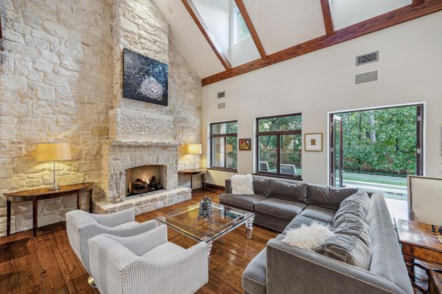 354 Piney Point Road, Houston, TX 77024