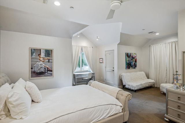 354 Piney Point Road, Houston, TX 77024