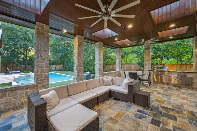 354 Piney Point Road, Houston, TX 77024