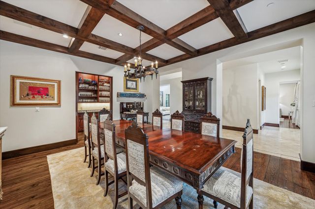 354 Piney Point Road, Houston, TX 77024