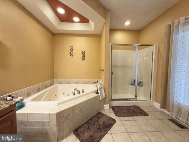 223 COUNTRY RD, Lewisburg, PA 17837