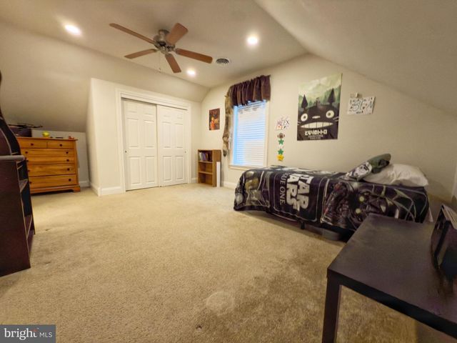 223 COUNTRY RD, Lewisburg, PA 17837