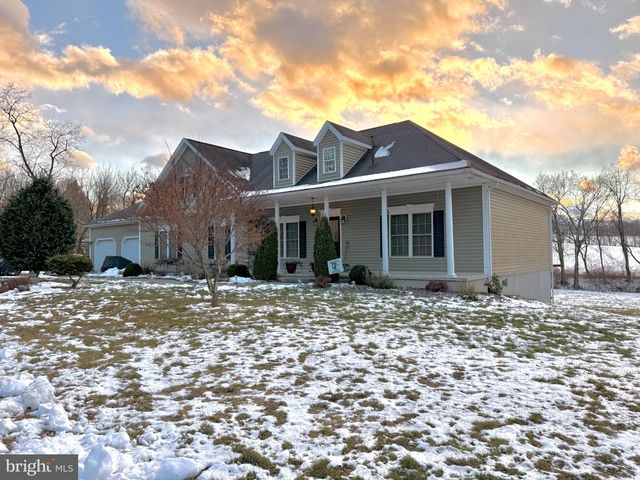 223 COUNTRY RD, Lewisburg, PA 17837