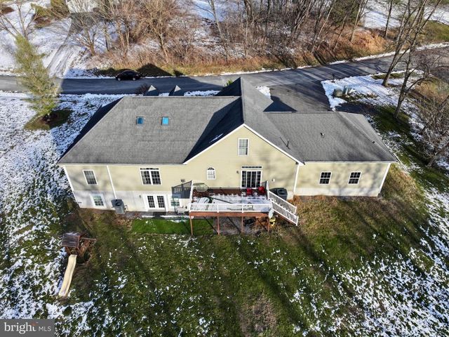 223 COUNTRY RD, Lewisburg, PA 17837