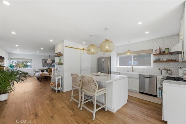 1002 3rd St, Hermosa Beach, CA 90254