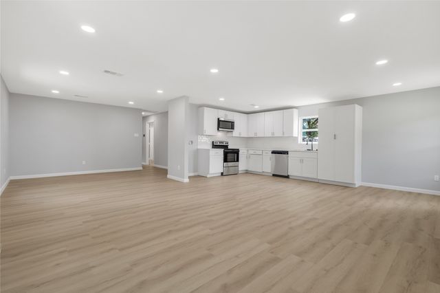 110 Orchard Street, Alba, TX 75410