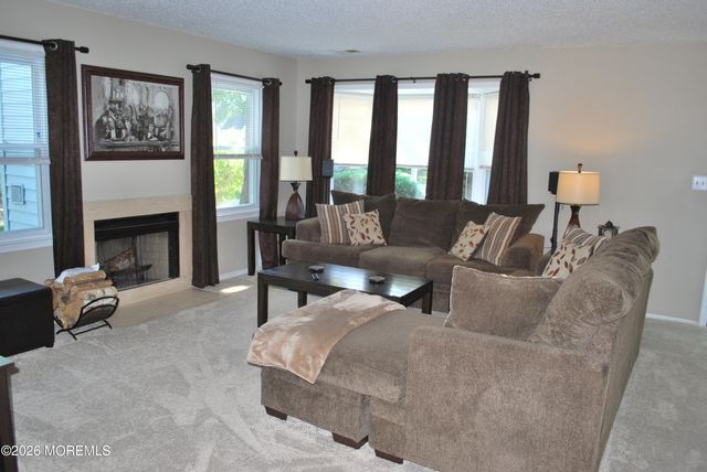 16 Liberty Place, Jackson, NJ 08527