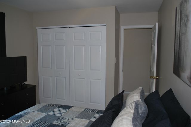 16 Liberty Place, Jackson, NJ 08527