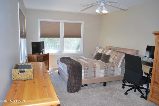 16 Liberty Place, Jackson, NJ 08527