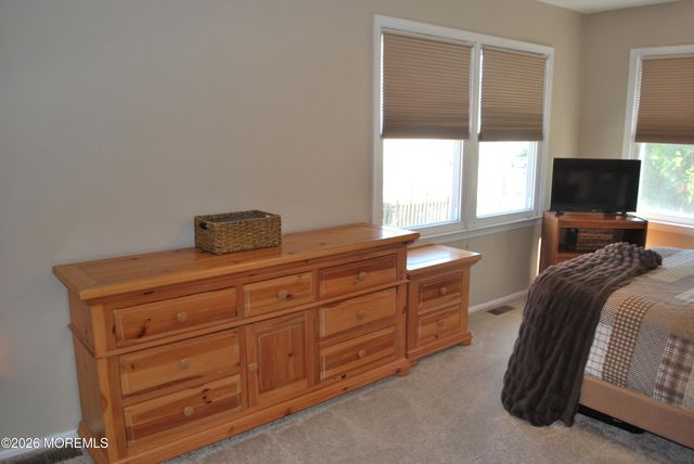 16 Liberty Place, Jackson, NJ 08527