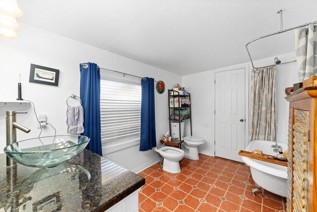 2027 16TH STREET N, St Petersburg, FL 33704