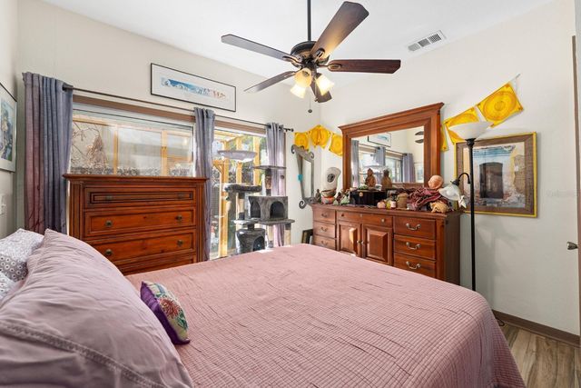 2027 16TH STREET N, St Petersburg, FL 33704