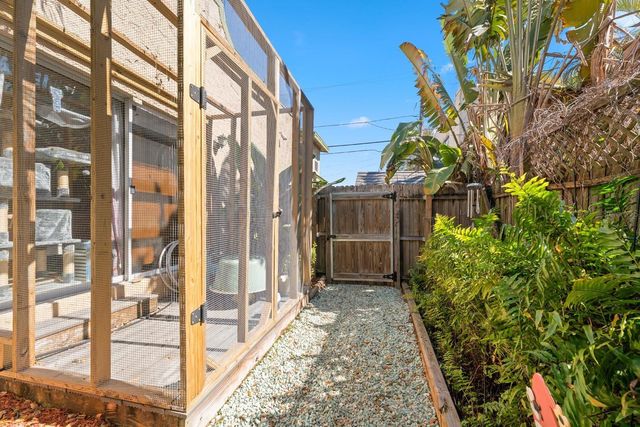 2027 16TH STREET N, St Petersburg, FL 33704