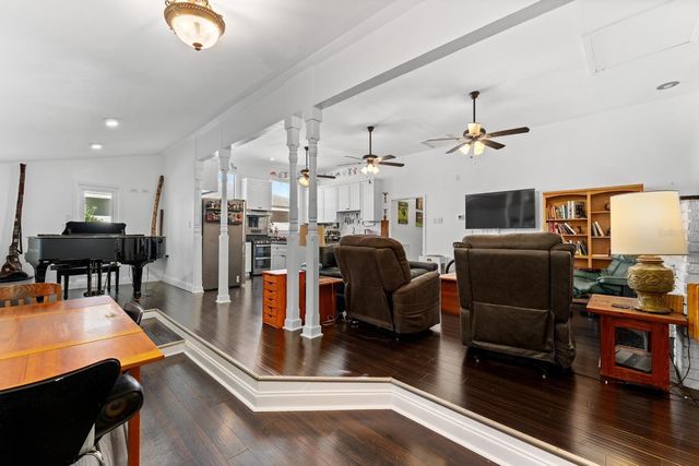 2027 16TH STREET N, St Petersburg, FL 33704