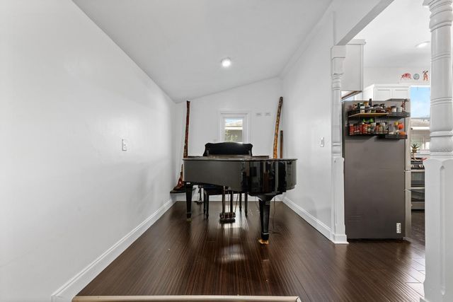 2027 16TH STREET N, St Petersburg, FL 33704