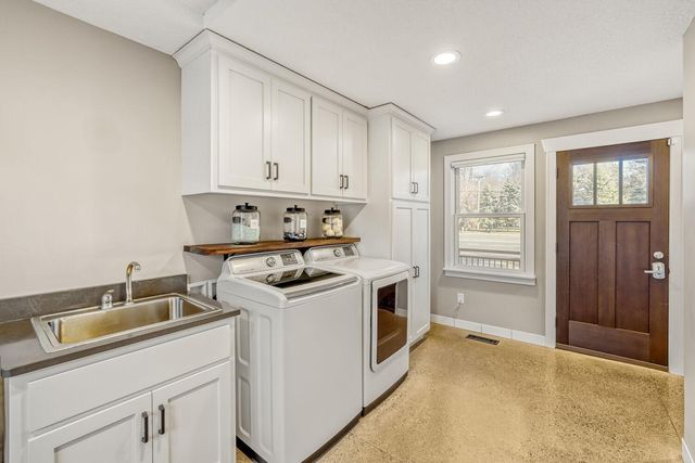 1566 Highway 96 E, White Bear Lake, MN 55110