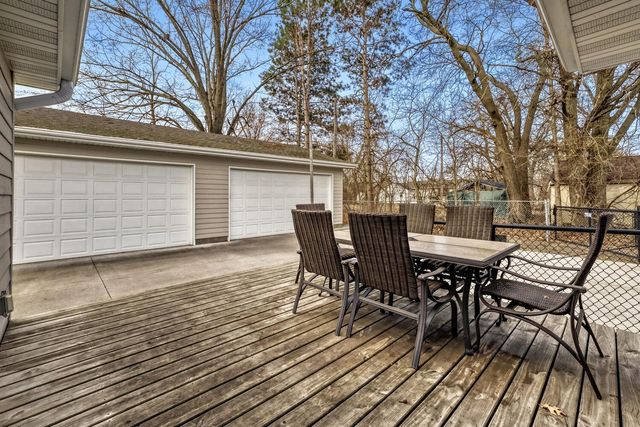 1566 Highway 96 E, White Bear Lake, MN 55110