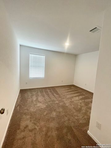 160 Cordova Crossing, Seguin, TX 78155