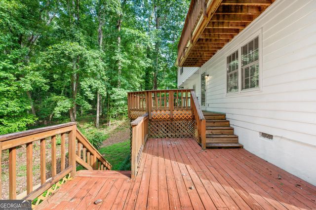 1917 Lake Ridge Court, Jonesboro, GA 30236