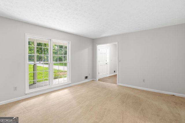 1917 Lake Ridge Court, Jonesboro, GA 30236