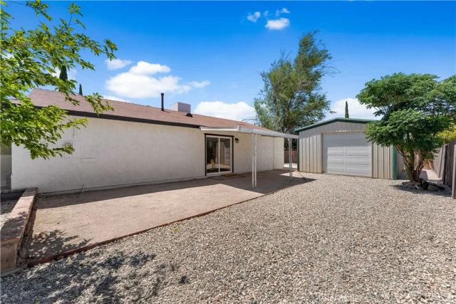 2611 W Avenue K6, Lancaster, CA 93536