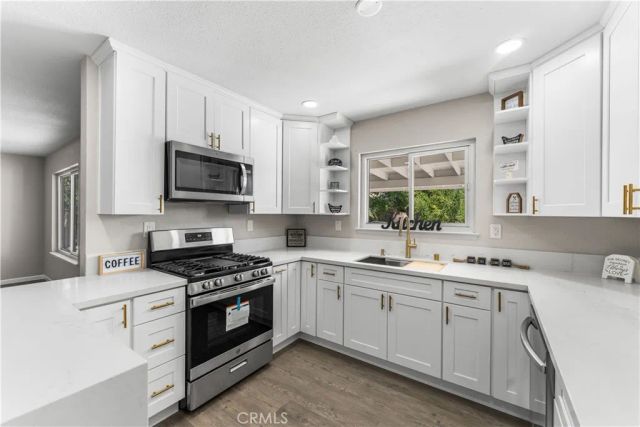 2611 W Avenue K6, Lancaster, CA 93536
