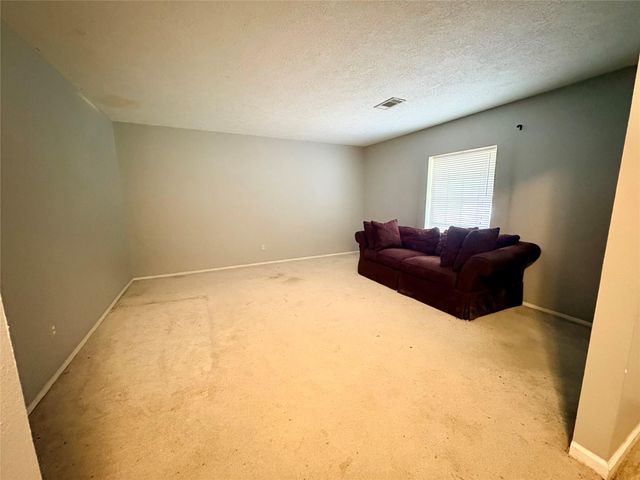 11618 Hillcroft Avenue, Houston, TX 77035