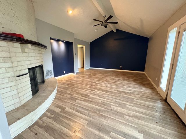 11618 Hillcroft Avenue, Houston, TX 77035