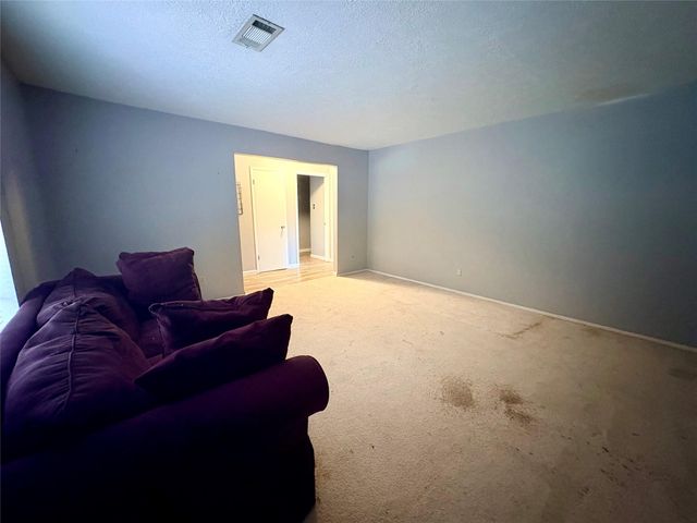 11618 Hillcroft Avenue, Houston, TX 77035