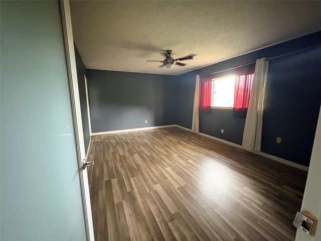 11618 Hillcroft Avenue, Houston, TX 77035