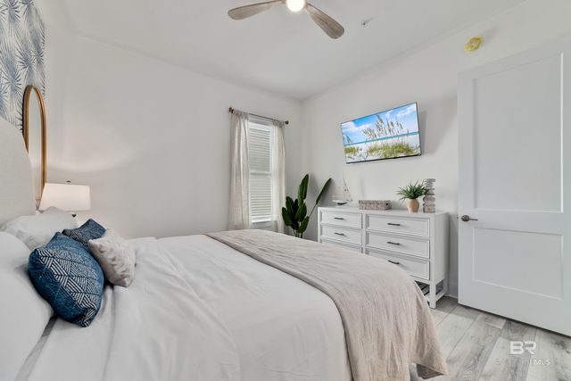 521 E 1st Avenue C, Gulf Shores, AL 36542