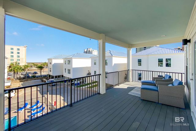 521 E 1st Avenue C, Gulf Shores, AL 36542