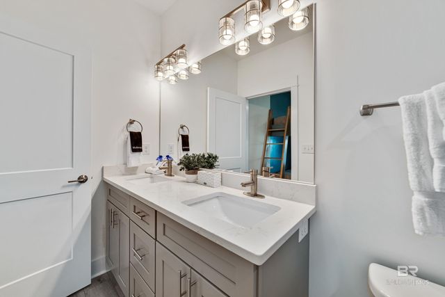 521 E 1st Avenue C, Gulf Shores, AL 36542