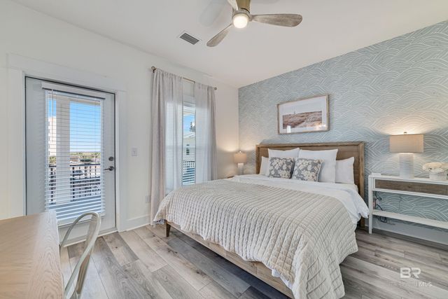 521 E 1st Avenue C, Gulf Shores, AL 36542