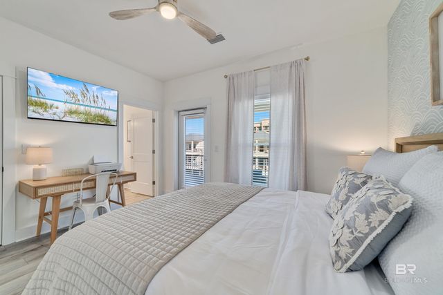 521 E 1st Avenue C, Gulf Shores, AL 36542