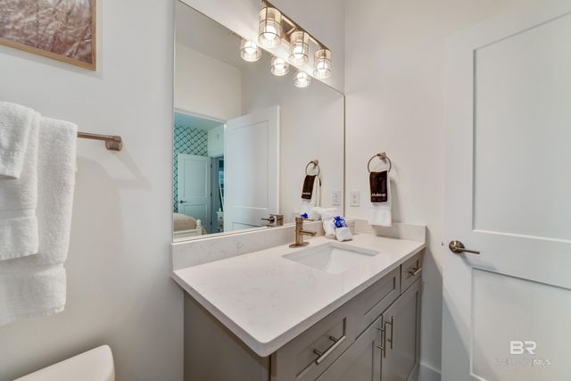 521 E 1st Avenue C, Gulf Shores, AL 36542