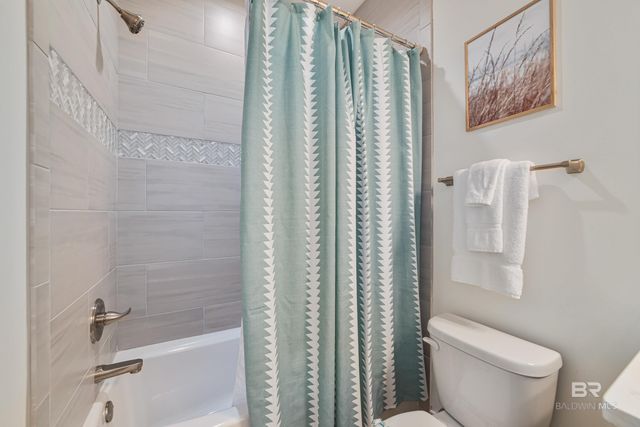 521 E 1st Avenue C, Gulf Shores, AL 36542