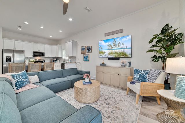 521 E 1st Avenue C, Gulf Shores, AL 36542