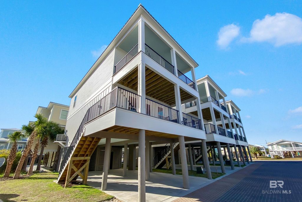 521 E 1st Avenue C, Gulf Shores, AL 36542