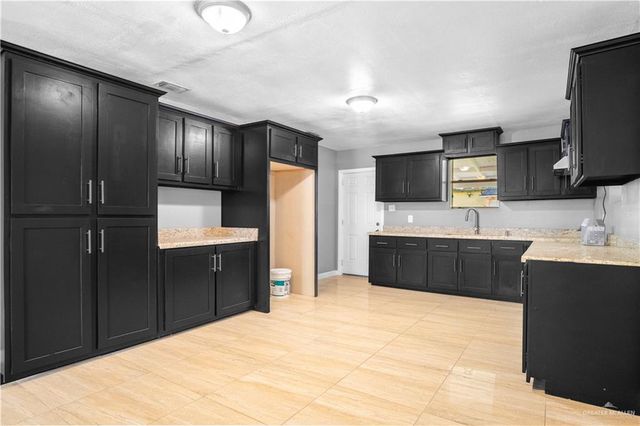 3109 Raul Gonzalez Drive, Mercedes, TX 78570