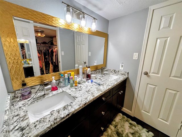 12660 Ashford Point Drive 606, Houston, TX 77082